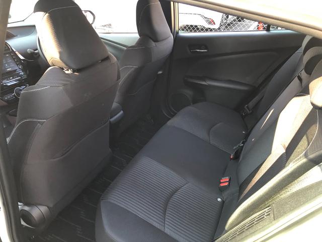 プリウスＰＨＶ Ｓセーフティパッケージ　純正８インチディスプレイオーディオ　ナビフルセグＴＶ・パノラミックビューモニター・セーフティセンス・ビルトインＥＴＣ・ＢＳＭ・５人乗り・クリソナ・ＡＣ１００Ｖ・社外デジタルインナーミラー型前後ドラレコ（49枚目）