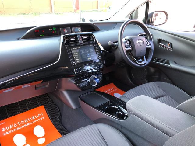 プリウスＰＨＶ Ｓセーフティパッケージ　純正８インチディスプレイオーディオ　ナビフルセグＴＶ・パノラミックビューモニター・セーフティセンス・ビルトインＥＴＣ・ＢＳＭ・５人乗り・クリソナ・ＡＣ１００Ｖ・社外デジタルインナーミラー型前後ドラレコ（50枚目）