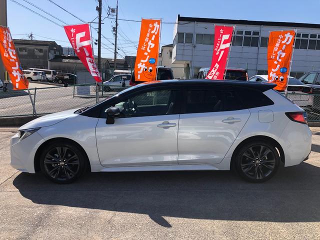 カローラツーリング ハイブリッド　ダブルバイビー　ツートンカラー・９インチディスプレイオーディオ・ナビ・トヨタセーフティセンス・シートヒーター・ハンドルヒーター・バックモニター・クリアランスソナー・レーダークルーズ・ＲＣＴＡ・ＤＶＤデッキ・ドラレコ（19枚目）