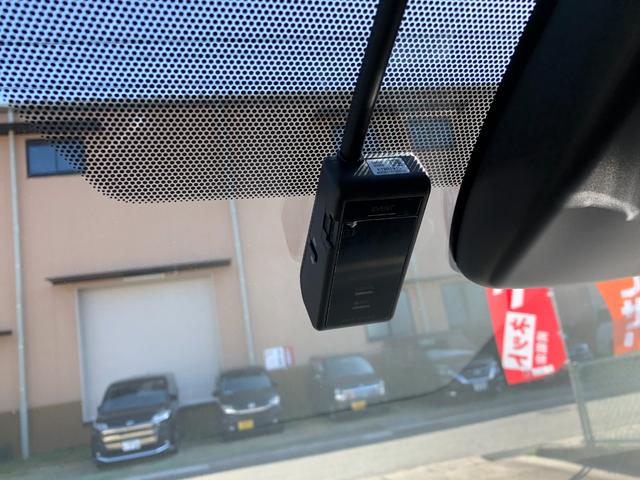 カローラツーリング ハイブリッド　ダブルバイビー　ツートンカラー・９インチディスプレイオーディオ・ナビ・トヨタセーフティセンス・シートヒーター・ハンドルヒーター・バックモニター・クリアランスソナー・レーダークルーズ・ＲＣＴＡ・ＤＶＤデッキ・ドラレコ（34枚目）