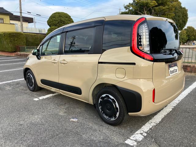 シエンタ ハイブリッドＺ　・１０．５インチ純正ＴＶ／ナビ・パノラミックビューモニター・ブラインドスポットモニター・ビルトインＥＴＣ２．０・前席シートヒーター・ステアリングヒーター・ＡＣ１００Ｖ１５００Ｗコンセント・後席モニター（5枚目）