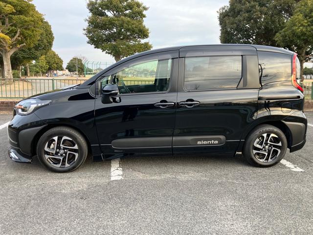 シエンタ ハイブリッドＺ　・モデリスタエアロ・１０．５インチ純正ＴＶ／ナビ・パノラミックビューモニター・ブラインドスポットモニター・ビルトインＥＴＣ・純正ＣＤ＆ＤＶＤデッキ・純正１５インチアルミホイール（4枚目）