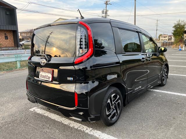 シエンタ ハイブリッドＺ　・モデリスタエアロ・１０．５インチ純正ＴＶ／ナビ・パノラミックビューモニター・ブラインドスポットモニター・ビルトインＥＴＣ・純正ＣＤ＆ＤＶＤデッキ・純正１５インチアルミホイール（7枚目）