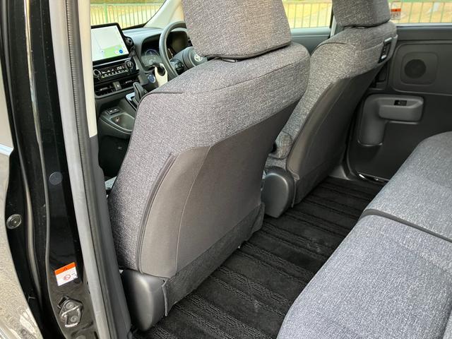 シエンタ ハイブリッドＺ　・モデリスタエアロ・１０．５インチ純正ＴＶ／ナビ・パノラミックビューモニター・ブラインドスポットモニター・ビルトインＥＴＣ・純正ＣＤ＆ＤＶＤデッキ・純正１５インチアルミホイール（19枚目）