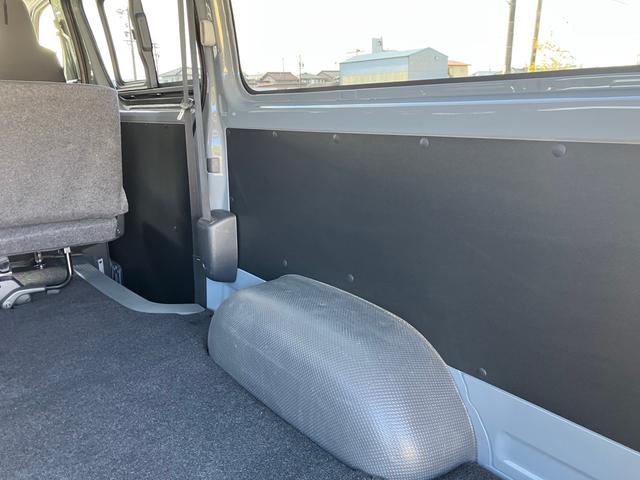 ハイエースバン ＤＸ　・４ＷＤ・寒冷地仕様・ステルスグレー全塗装・純正ＴＶ／ナビ・バックカメラ・クリアランスソナー・ビルトインＥＴＣ・純正ＬＥＤヘッドライ・純正ＬＥＤフォグライト・ＡＣ１００Ｖコンセント（27枚目）