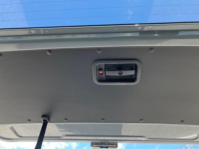 ハイエースバン ＤＸ　・４ＷＤ・寒冷地仕様・ステルスグレー全塗装・純正ＴＶ／ナビ・バックカメラ・クリアランスソナー・ビルトインＥＴＣ・純正ＬＥＤヘッドライ・純正ＬＥＤフォグライト・ＡＣ１００Ｖコンセント（28枚目）