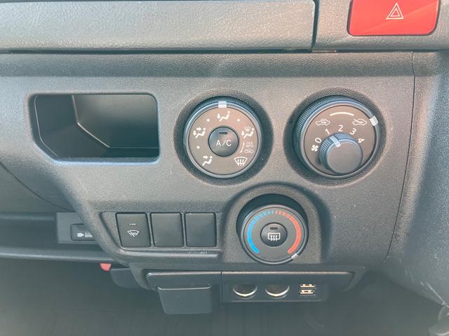 ハイエースバン ＤＸ　・４ＷＤ・寒冷地仕様・ステルスグレー全塗装・純正ＴＶ／ナビ・バックカメラ・クリアランスソナー・ビルトインＥＴＣ・純正ＬＥＤヘッドライ・純正ＬＥＤフォグライト・ＡＣ１００Ｖコンセント（34枚目）