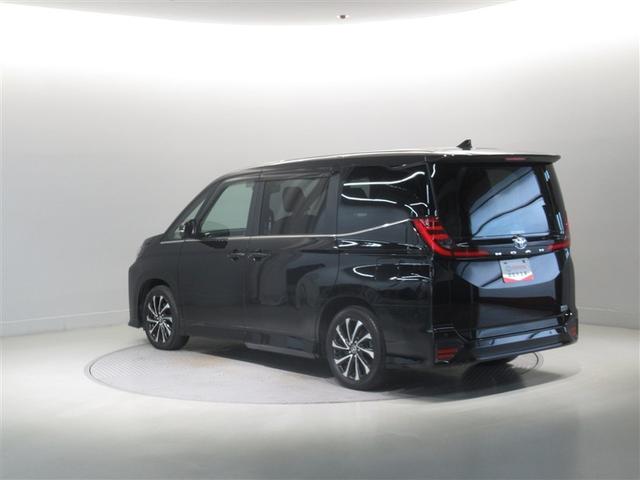 ノア ハイブリッドＳ－Ｚ　フルセグ　メモリーナビ　ＤＶＤ再生　ミュージックプレイヤー接続可　バックカメラ　衝突被害軽減システム　ＥＴＣ　両側電動スライド　ＬＥＤヘッドランプ　乗車定員７人　３列シート　ワンオーナー（4枚目）