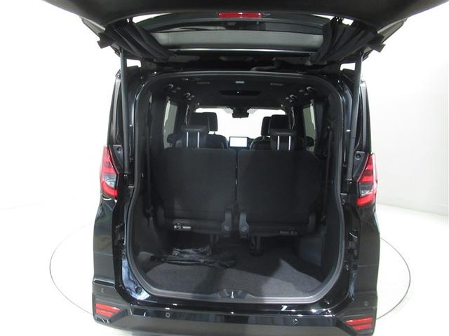 ノア ハイブリッドＳ－Ｚ　フルセグ　メモリーナビ　ＤＶＤ再生　ミュージックプレイヤー接続可　バックカメラ　衝突被害軽減システム　ＥＴＣ　両側電動スライド　ＬＥＤヘッドランプ　乗車定員７人　３列シート　ワンオーナー（13枚目）