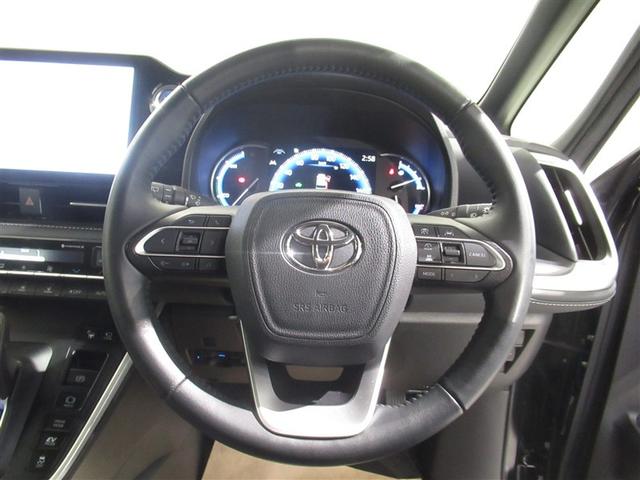 ノア ハイブリッドＳ－Ｚ　フルセグ　メモリーナビ　ＤＶＤ再生　ミュージックプレイヤー接続可　バックカメラ　衝突被害軽減システム　ＥＴＣ　両側電動スライド　ＬＥＤヘッドランプ　乗車定員７人　３列シート　ワンオーナー（18枚目）