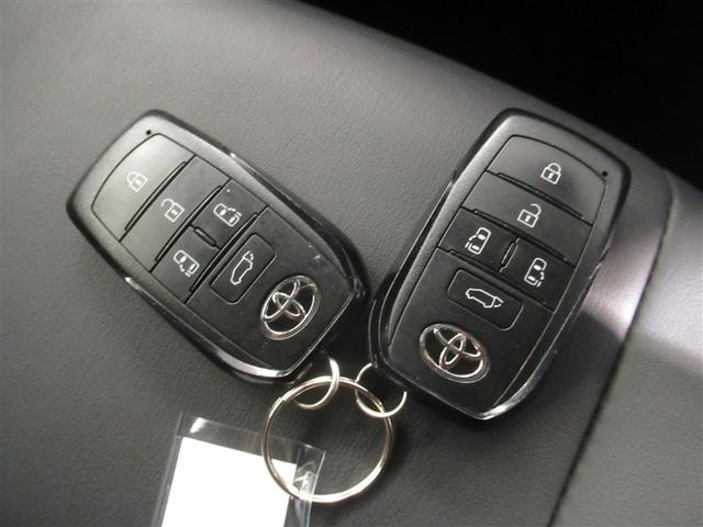 ノア ハイブリッドＳ－Ｚ　フルセグ　メモリーナビ　ＤＶＤ再生　ミュージックプレイヤー接続可　バックカメラ　衝突被害軽減システム　ＥＴＣ　両側電動スライド　ＬＥＤヘッドランプ　乗車定員７人　３列シート　ワンオーナー（26枚目）