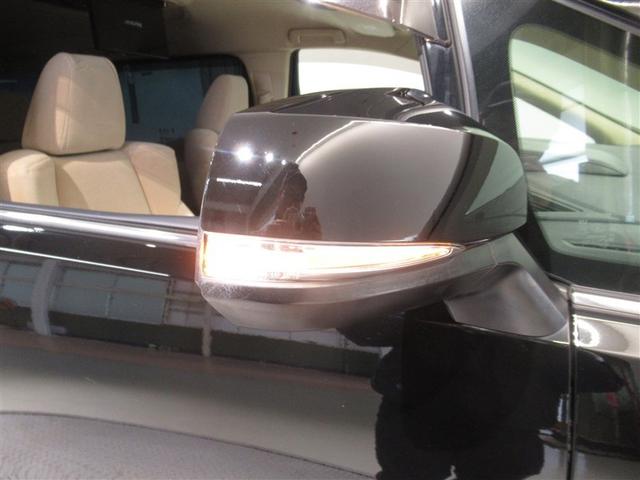 ヴェルファイアハイブリッド Ｘ　４ＷＤ　フルセグ　メモリーナビ　ＤＶＤ再生　ミュージックプレイヤー接続可　後席モニター　バックカメラ　ＥＴＣ　両側電動スライド　ＬＥＤヘッドランプ　乗車定員７人　３列シート　ワンオーナー（27枚目）