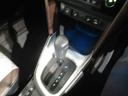 シフト周りです。電動パーキングブレーキやブレーキホールドが付いています。
