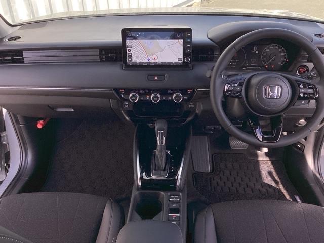 ヴェゼル ｅ：ＨＥＶＺ　当社　試乗車（4枚目）