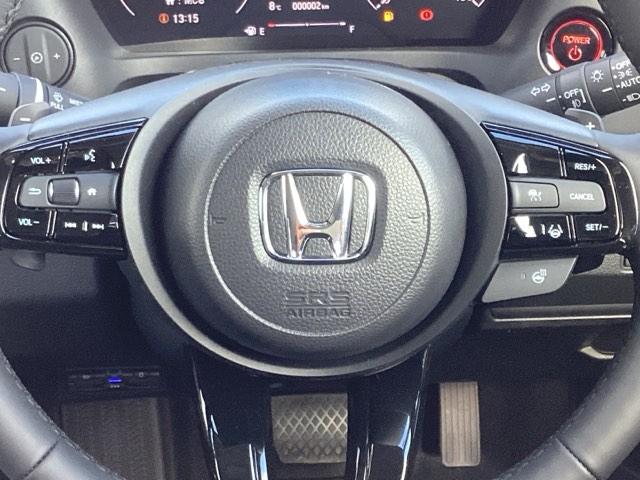 ヴェゼル ｅ：ＨＥＶＺ　当社　試乗車（8枚目）