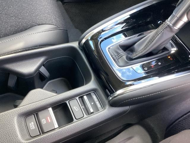 ヴェゼル ｅ：ＨＥＶＺ　当社　試乗車（14枚目）