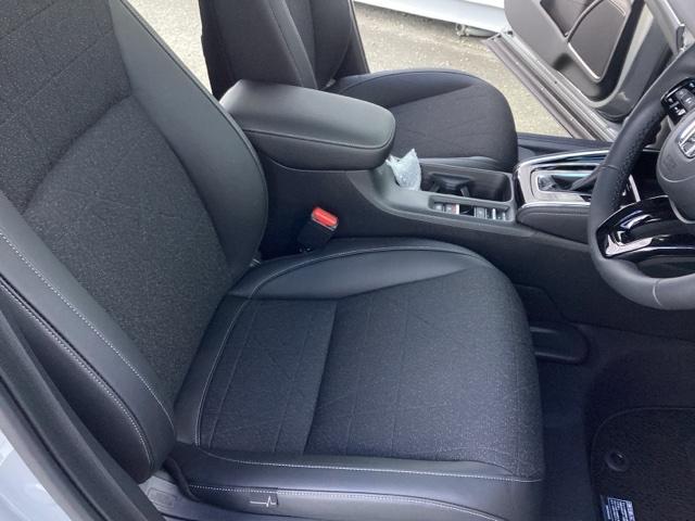 ヴェゼル ｅ：ＨＥＶＺ　当社　試乗車（15枚目）