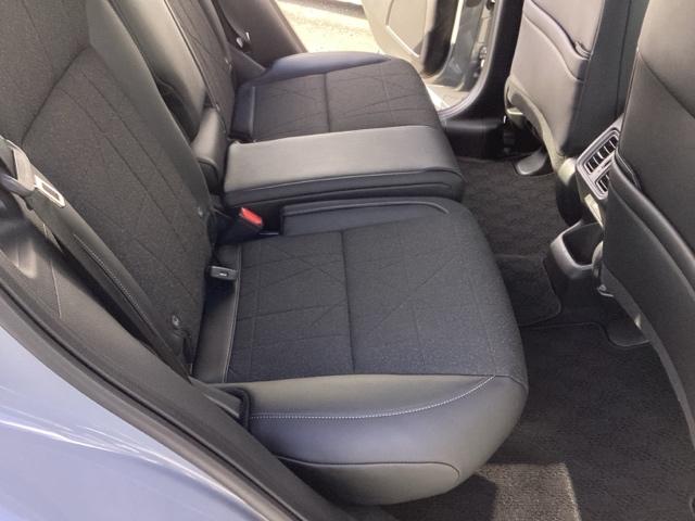 ヴェゼル ｅ：ＨＥＶＺ　当社　試乗車（16枚目）