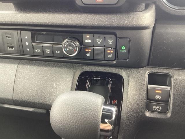 N-BOXカスタム ターボコーディネートスタイル 当社 試乗車(7枚目)