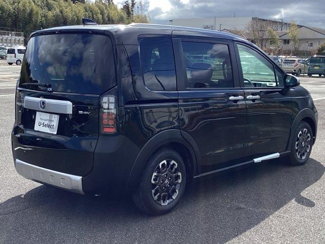 フリード ｅ：ＨＥＶクロスター　当社　試乗車（3枚目）