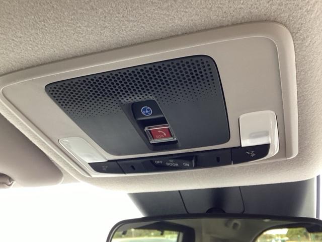 フリード ｅ：ＨＥＶクロスター　当社　試乗車（9枚目）