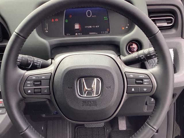 フリード ｅ：ＨＥＶクロスター　当社　試乗車（11枚目）