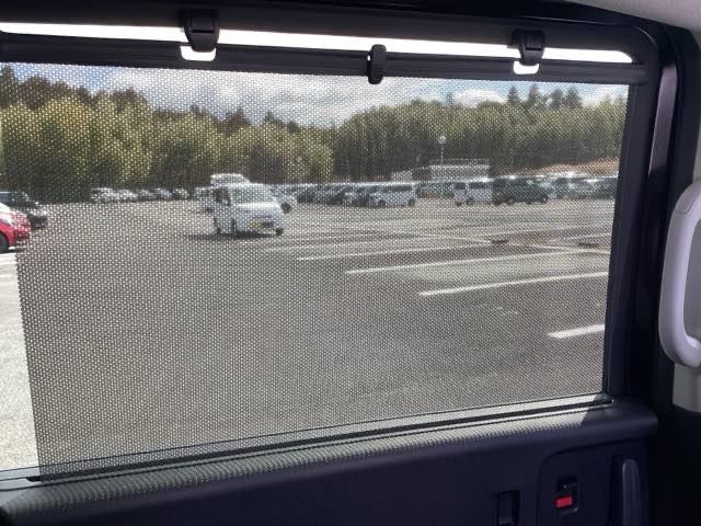 フリード ｅ：ＨＥＶクロスター　当社　試乗車（17枚目）