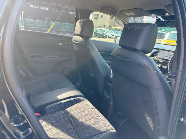 フィット ｅ：ＨＥＶホーム　ブラックスタイル　ＬＥＤ　アルミホイール（11枚目）