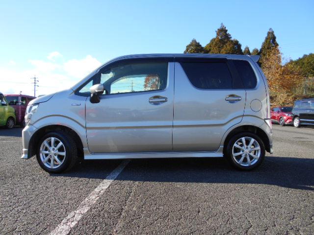 ワゴンＲ ＨＹＢＲＩＤ　ＦＺ（2枚目）