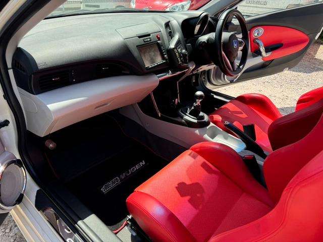 ＣＲ－Ｚ α　ＨＩＤヘッドライト　６速ＭＴ　ナビ　バックカメラ　ＥＴＣ　ＴＶ　ドライブレコーダー　クルーズコントロール　ＢＢＳ１７インチアルミホイール　本革巻きステアリング　無限エアロ　スマートキー　電格ミラー（13枚目）