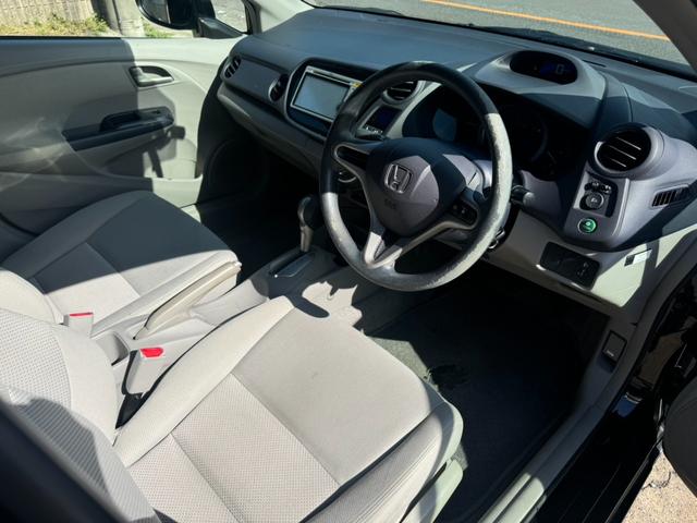 インサイト Ｇ　ナビ　ＥＴＣ　バックカメラ　キーレス　社外１５インチアルミホイール　フォグライト　ＴＶ（11枚目）