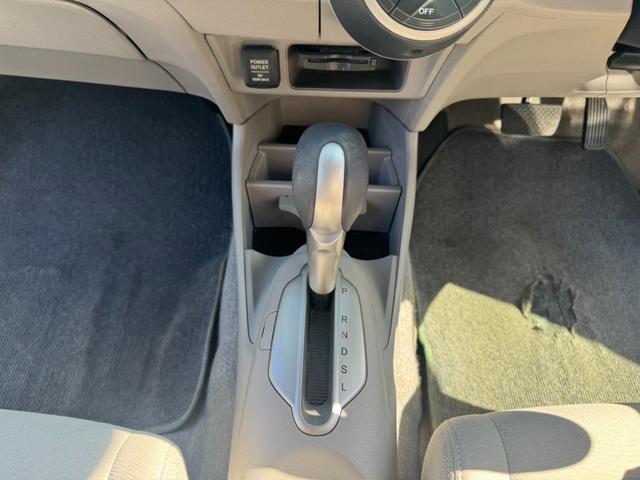 インサイト Ｇ　ナビ　ＥＴＣ　バックカメラ　キーレス　社外１５インチアルミホイール　フォグライト　ＴＶ（38枚目）