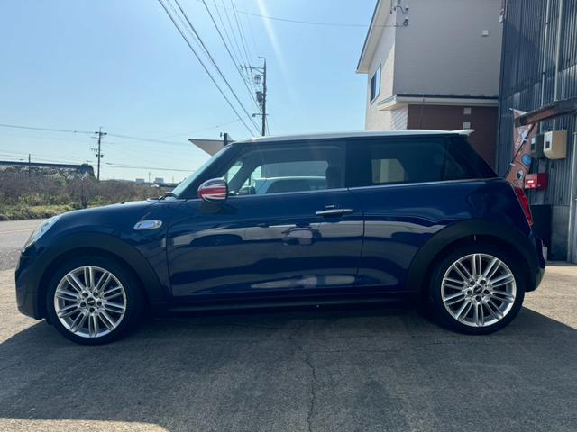 MINI クーパーS クーパーS(4名) HIDヘッドライト ターボ ナビ バックカメラ ETC 純正17インチアルミホイール キーレス 前後フォグライト オートライト クルーズコントロール(11枚目)