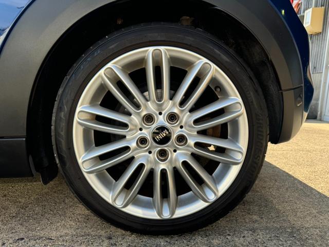 MINI クーパーS クーパーS(4名) HIDヘッドライト ターボ ナビ バックカメラ ETC 純正17インチアルミホイール キーレス 前後フォグライト オートライト クルーズコントロール(55枚目)