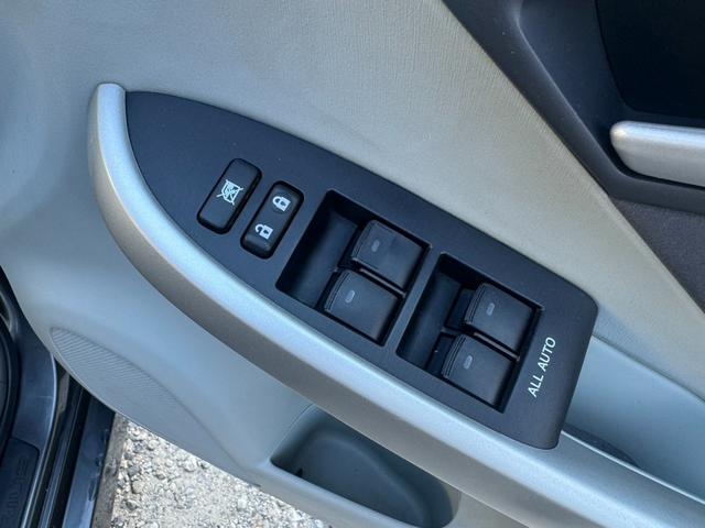 プリウス Ｓ　ＬＥＤエディション　ナビ　ＥＴＣ　ＬＥＤヘッドライト　スマートキー　社外１５インチアルミホイール　フォグライト　オートライト（24枚目）