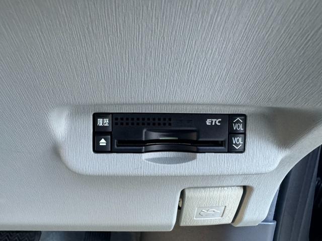 プリウス Ｓ　ＬＥＤエディション　ナビ　ＥＴＣ　ＬＥＤヘッドライト　スマートキー　社外１５インチアルミホイール　フォグライト　オートライト（25枚目）