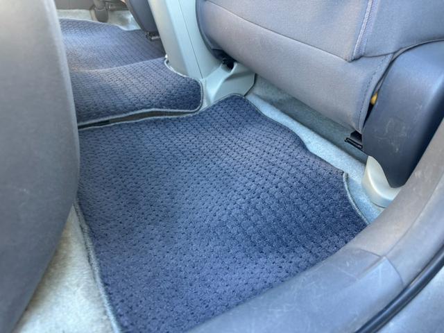 プリウス Ｓ　ＬＥＤエディション　ナビ　ＥＴＣ　ＬＥＤヘッドライト　スマートキー　社外１５インチアルミホイール　フォグライト　オートライト（31枚目）