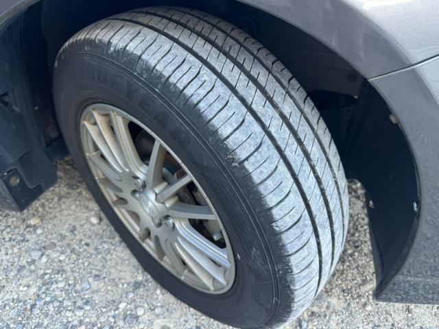 プリウス Ｓ　ＬＥＤエディション　ナビ　ＥＴＣ　ＬＥＤヘッドライト　スマートキー　社外１５インチアルミホイール　フォグライト　オートライト（44枚目）