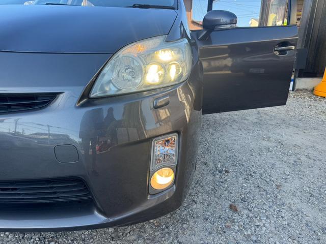 プリウス Ｓ　ＬＥＤエディション　ナビ　ＥＴＣ　ＬＥＤヘッドライト　スマートキー　社外１５インチアルミホイール　フォグライト　オートライト（51枚目）