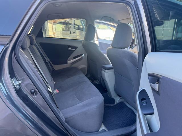 プリウス Ｓ　ＬＥＤエディション　ナビ　ＥＴＣ　ＬＥＤヘッドライト　スマートキー　社外１５インチアルミホイール　フォグライト　オートライト（72枚目）