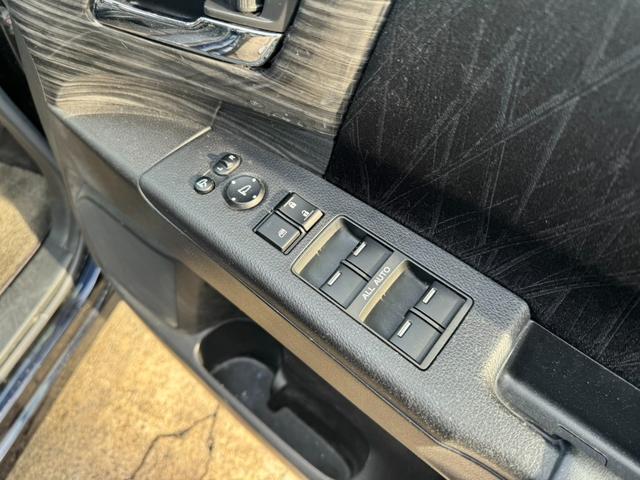 オデッセイ アブソルート・EX LEDヘッドライト ナビ ETC 全方位カメラ 両側電動スライドドア 純正18インチアルミホイール スマートキー オートライト フォグライト クルーズコントロール 後部座席モニター パワーシート(26枚目)