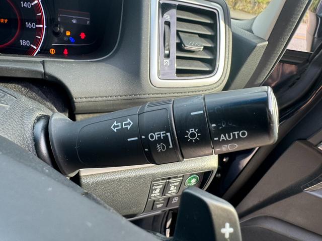 オデッセイ アブソルート・EX LEDヘッドライト ナビ ETC 全方位カメラ 両側電動スライドドア 純正18インチアルミホイール スマートキー オートライト フォグライト クルーズコントロール 後部座席モニター パワーシート(29枚目)