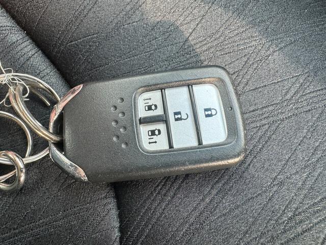 オデッセイ アブソルート・EX LEDヘッドライト ナビ ETC 全方位カメラ 両側電動スライドドア 純正18インチアルミホイール スマートキー オートライト フォグライト クルーズコントロール 後部座席モニター パワーシート(38枚目)