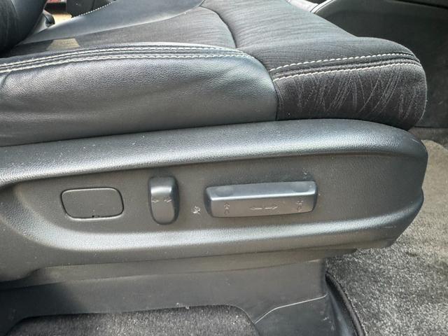 オデッセイ アブソルート・EX LEDヘッドライト ナビ ETC 全方位カメラ 両側電動スライドドア 純正18インチアルミホイール スマートキー オートライト フォグライト クルーズコントロール 後部座席モニター パワーシート(52枚目)