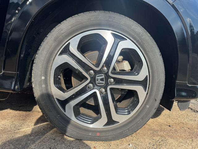 ヴェゼル ハイブリッドＺ　衝突被害軽減システム　ＬＥＤヘッドライト　ナビ　ＥＴＣ　バックカメラ　ＴＶ　ドライブレコーダー　純正１７インチアルミホイール　クルーズコントロール　フォグライト　オートライト　スマートキー２個（46枚目）