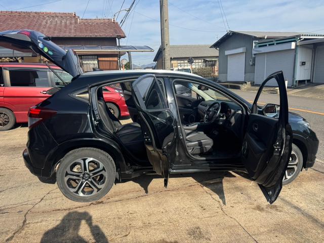 ヴェゼル ハイブリッドＺ　衝突被害軽減システム　ＬＥＤヘッドライト　ナビ　ＥＴＣ　バックカメラ　ＴＶ　ドライブレコーダー　純正１７インチアルミホイール　クルーズコントロール　フォグライト　オートライト　スマートキー２個（54枚目）