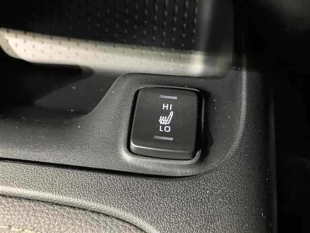 カローラツーリング ハイブリッド　ダブルバイビー　追突軽減ブレーキ　バックモニタ　横滑防止　スマキー　ＬＥＤライト　デュアルエアバッグ　エアコン　オートクルーズ　サイドエアバッグ　ＥＴＣ付　ＰＳ　キーフリー　ＡＢＳ　エアバック　パワーウィンドウ（18枚目）