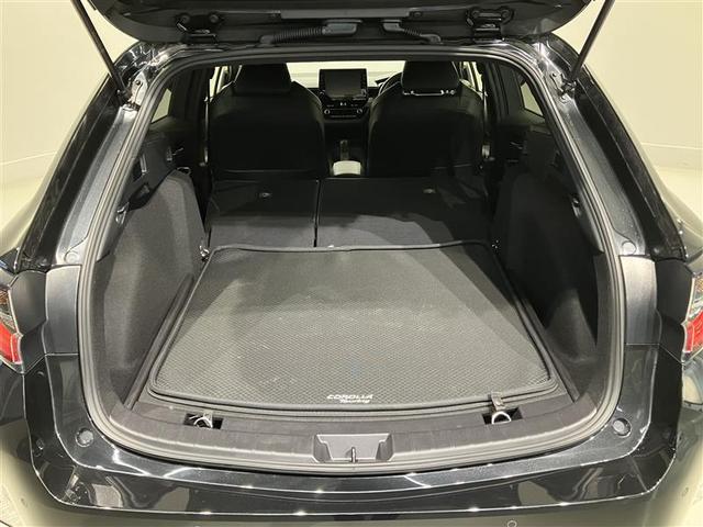 カローラツーリング ハイブリッド　ダブルバイビー　追突軽減ブレーキ　バックモニタ　横滑防止　スマキー　ＬＥＤライト　デュアルエアバッグ　エアコン　オートクルーズ　サイドエアバッグ　ＥＴＣ付　ＰＳ　キーフリー　ＡＢＳ　エアバック　パワーウィンドウ（30枚目）