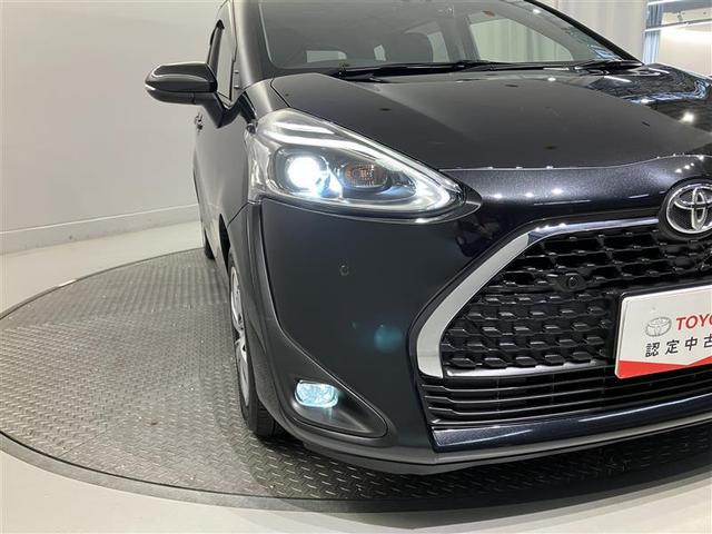 シエンタ ファンベースＧ　クエロ　バックモニター　ＬＥＤライト　スマートキー　横滑り防止装置　オートエアコン　ＥＴＣ　Ｗエアバック　パワーウィンドウ　盗難防止装置　メモリーナビ　フルセグ　アイドリングストップ　ナビ＆ＴＶ　ワンオーナー（9枚目）