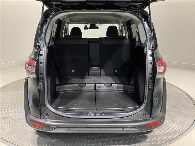 シエンタ ファンベースＧ　クエロ　バックモニター　ＬＥＤライト　スマートキー　横滑り防止装置　オートエアコン　ＥＴＣ　Ｗエアバック　パワーウィンドウ　盗難防止装置　メモリーナビ　フルセグ　アイドリングストップ　ナビ＆ＴＶ　ワンオーナー（11枚目）